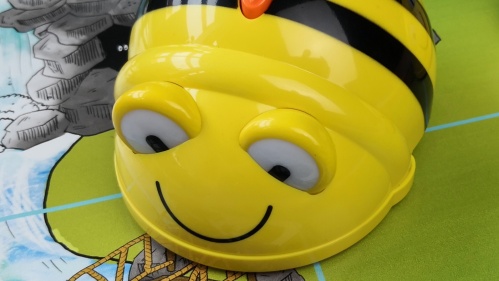 Bee-Bot Programmierbarer Roboter in Form einer Biene für Kinder